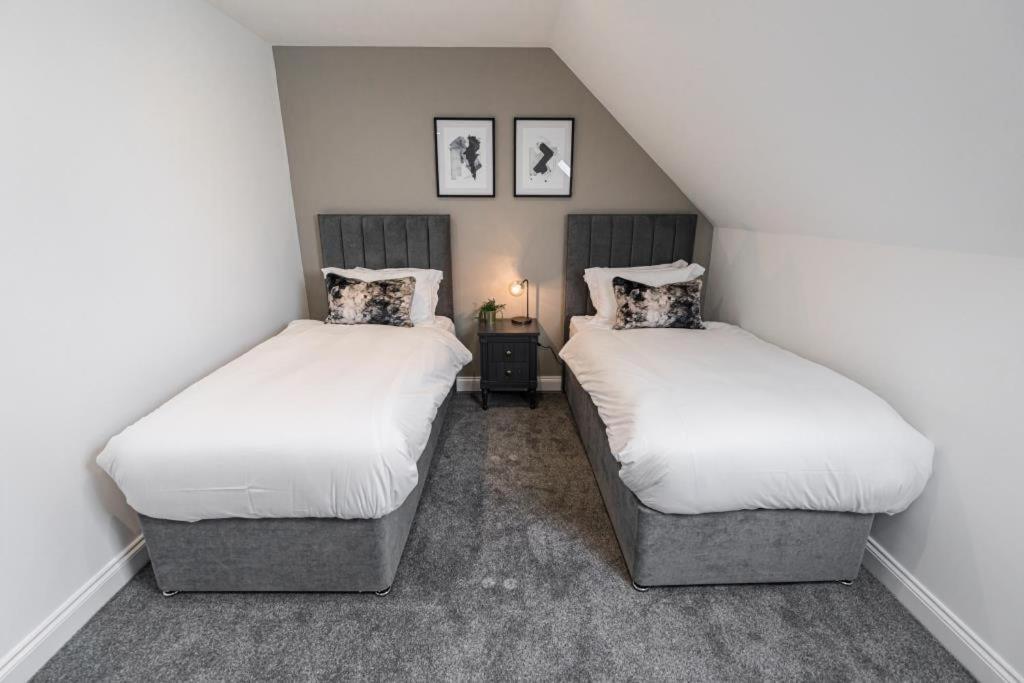 Bournecoast - Stylish Flat With Balcony - Sea Views - 10 Min Walk To - Parking - Wifi - Fm8407 * Bournemouth