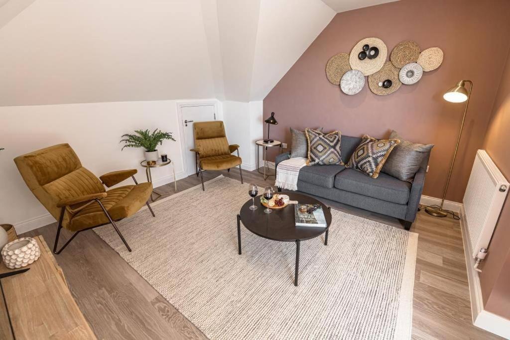 Bournecoast - Stylish Flat With Balcony - Sea Views - 10 Min Walk To - Parking - Wifi - Fm8407 Apartamento